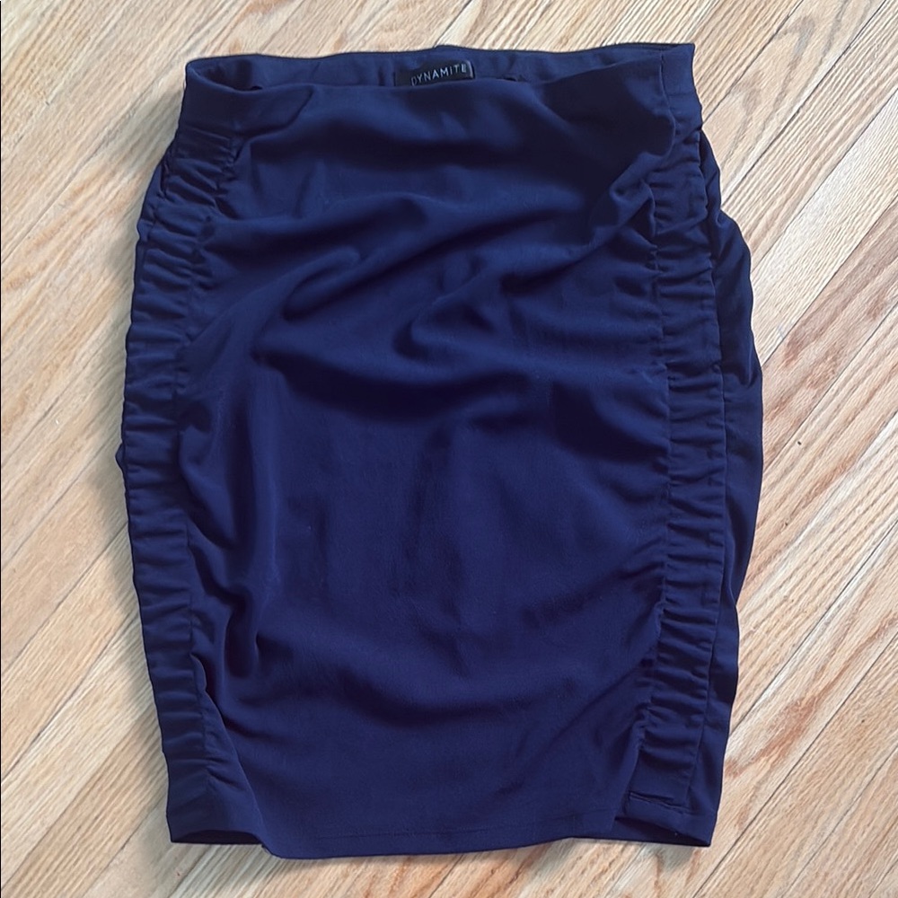 Dynamite navy ruched skirt